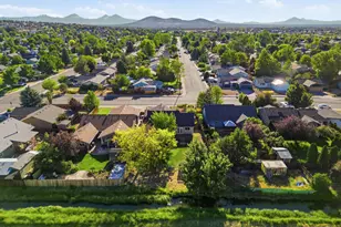 1810 SW 27th St, Redmond, OR 97756 - Photo 57