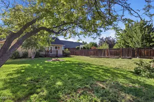 1810 SW 27th St, Redmond, OR 97756 - Photo 47