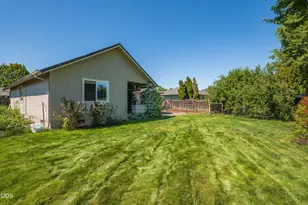 2872 Galaxy Way, Grants Pass, OR 97527 - Photo 29