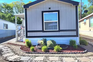 2385 Table Rock Rd, Medford, OR 97501 - Photo 3