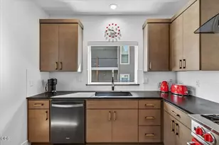 1300 Andrews Pl, Jacksonville, OR 97530 - Photo 13