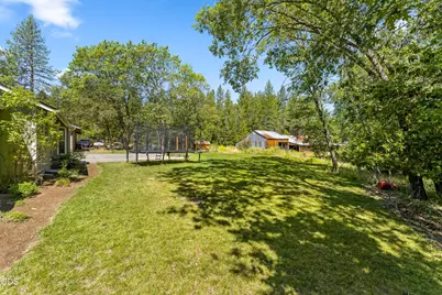 4570 New Hope Road, Grants Pass, OR 97527 - Photo 27