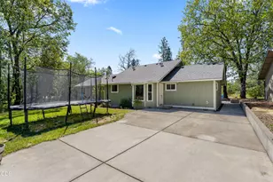 4570 New Hope Rd, Grants Pass, OR 97527 - Photo 25