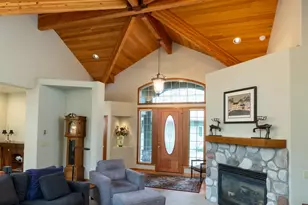 60621 Golf Village Loop, Bend, OR 97702 - Photo 7