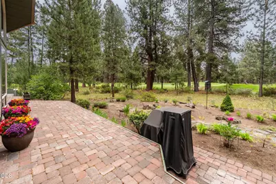 60621 Golf Village Loop, Bend, OR 97702 - Photo 41