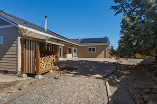 20825 Rorick Dr, Bend, OR 97701 - Photo 37
