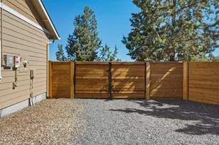 20825 Rorick Dr, Bend, OR 97701 - Photo 39
