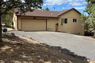 1047 SE Akins Dr, Prineville, OR 97754 - Photo 3