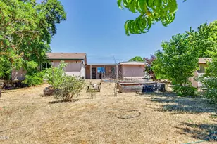 5595 Table Rock Rd, Central Point, OR 97502 - Photo 7