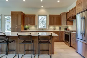 60457 Kangaroo Loop, Bend, OR 97702 - Photo 9
