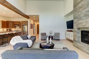 60457 Kangaroo Loop, Bend, OR 97702 - Photo 7