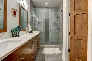 60457 Kangaroo Loop, Bend, OR 97702 - Photo 17