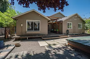 171 Peggy Ln, Talent, OR 97540 - Photo 21