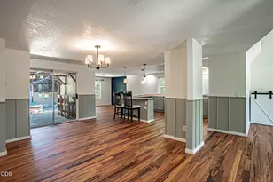 171 Peggy Ln, Talent, OR 97540 - Photo 7