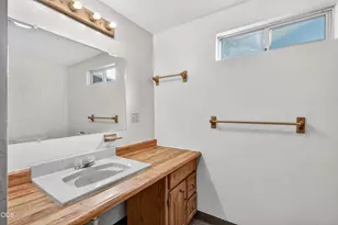 840 B St, Ashland, OR 97520 - Photo 29