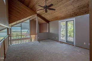1403 Highcrest Dr, Medford, OR 97504 - Photo 31