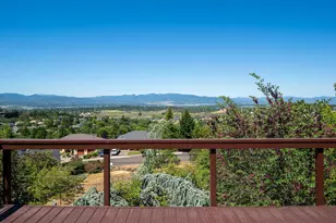 1403 Highcrest Dr, Medford, OR 97504 - Photo 57