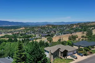 1403 Highcrest Dr, Medford, OR 97504 - Photo 87