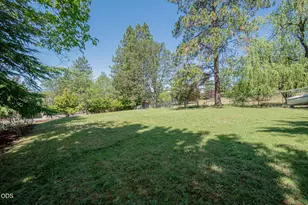 1403 Highcrest Dr, Medford, OR 97504 - Photo 71