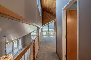 1403 Highcrest Dr, Medford, OR 97504 - Photo 33