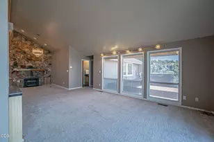 1403 Highcrest Dr, Medford, OR 97504 - Photo 21