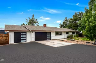 1971 SW 23rd St, Redmond, OR 97756 - Photo 3