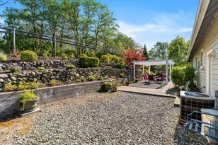 3620 Demaray Dr, Grants Pass, OR 97527 - Photo 39