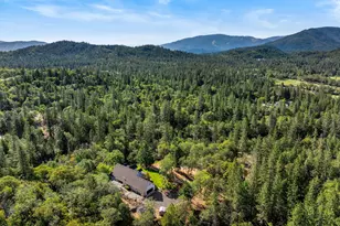 3620 Demaray Dr, Grants Pass, OR 97527 - Photo 3