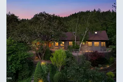 840 Shadow Hills Drive, Grants Pass, OR 97526 - Photo 1