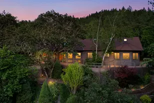 840 Shadow Hills Dr, Grants Pass, OR 97526 - Photo 1