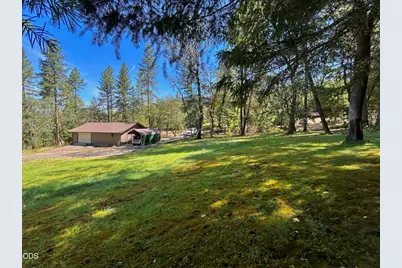840 Shadow Hills Drive, Grants Pass, OR 97526 - Photo 37