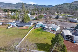 104 Hart Cir, Shady Cove, OR 97539 - Photo 33