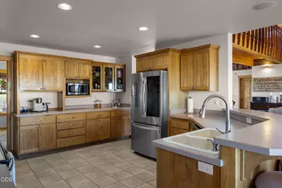24605 Dodds Road, Bend, OR 97701 - Photo 15