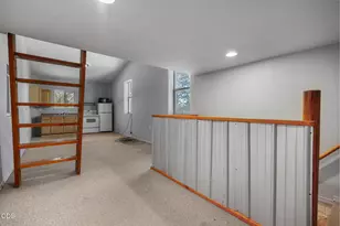 24605 Dodds Rd, Bend, OR 97701 - Photo 57