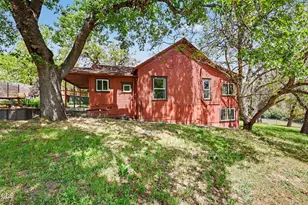 5758 Sterling Creek Rd, Jacksonville, OR 97530 - Photo 3