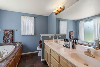 1443 Elaine Way, Medford, OR 97501 - Photo 21