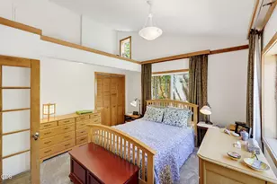 75 Dewey St, Ashland, OR 97520 - Photo 23