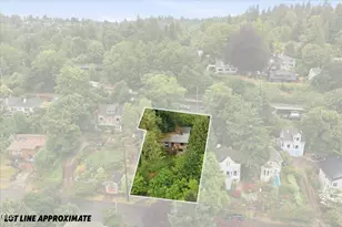 7339 S Corbett Ave, Portland, OR 97219 - Photo 5