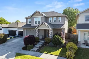 711 Isherwood Dr, Central Point, OR 97502 - Photo 7