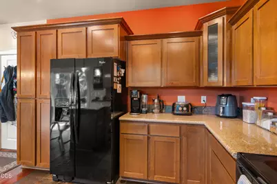 711 Isherwood Drive, Central Point, OR 97502 - Photo 21