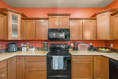 711 Isherwood Drive, Central Point, OR 97502 - Photo 19