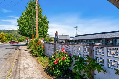 [Address not provided], Grants Pass, OR 97526 - Photo 13