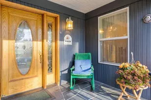 64629 Horseman Ln, Bend, OR 97703 - Photo 9