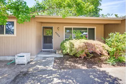 2533 Tahitian Avenue, Medford, OR 97504 - Photo 9