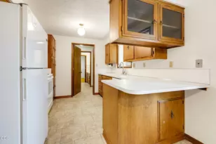 2533 Tahitian Ave, Medford, OR 97504 - Photo 17