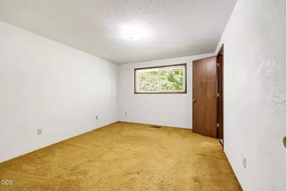 2533 Tahitian Avenue, Medford, OR 97504 - Photo 35