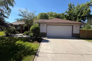 972 Harbor Isle Blvd, Klamath Falls, OR 97601 - Photo 1