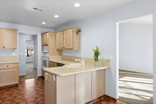 972 Harbor Isle Blvd, Klamath Falls, OR 97601 - Photo 13
