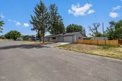 730 NE Lakeside Drive, Madras, OR 97741 - Photo 39