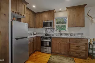 2564 Old Military Rd, Central Point, OR 97502 - Photo 43